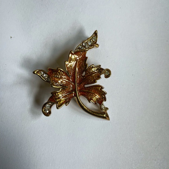 ✨Vintage fall leaf pin - Picture 3 of 3
